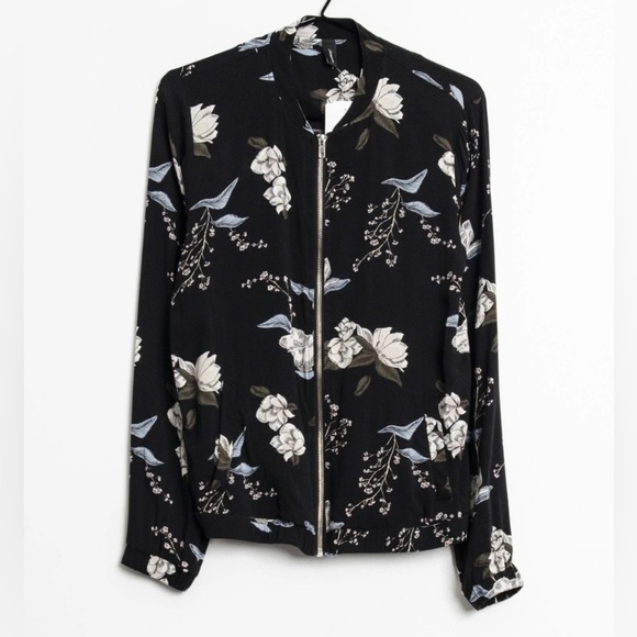 Soyaconcept floral bomber jacket 100% Viscose - Picture 2 of 7